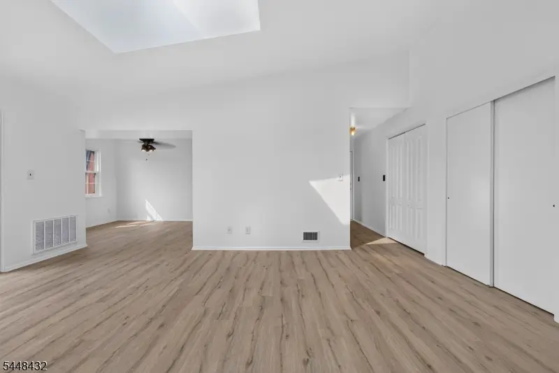 204C Sierra Ct, Woodbridge, NJ 07095 - #3