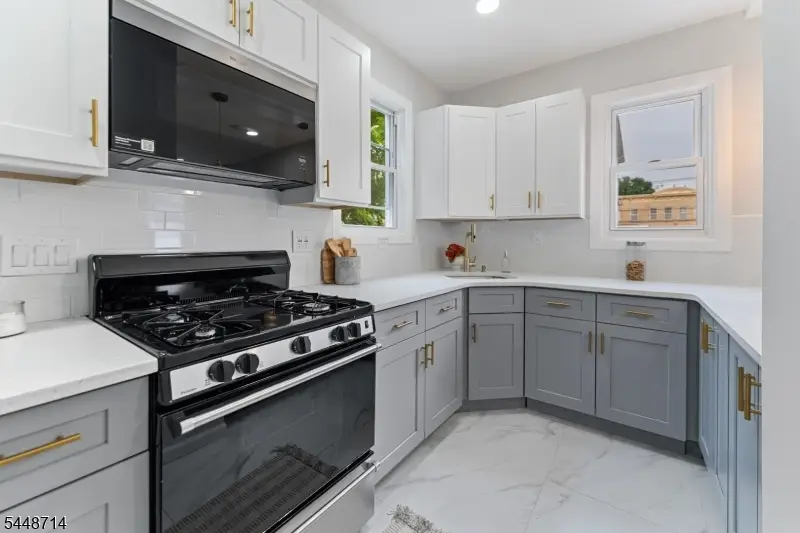 947 William St, Elizabeth, NJ 07201 - #1