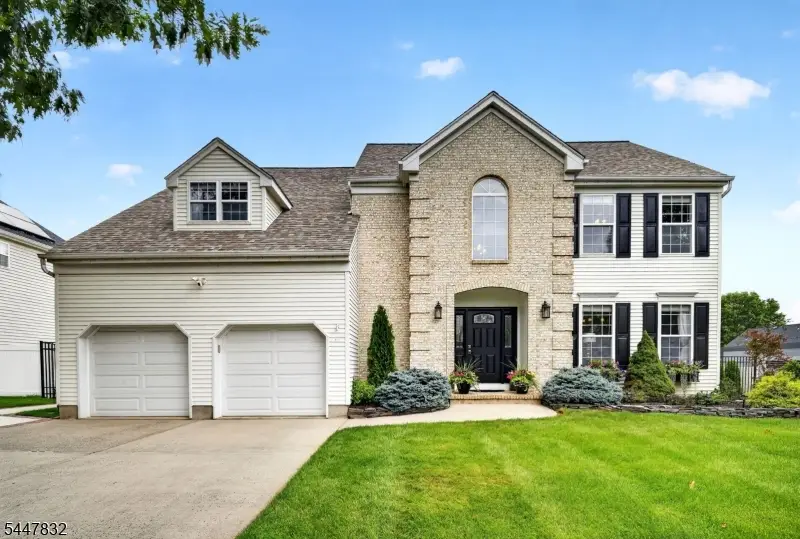 6 Bluebird Way, Raritan, NJ 08807 - #1