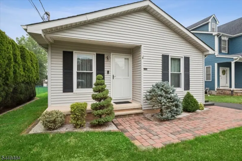 179 Maple St, Bradley Gardens, NJ 08807 - #2
