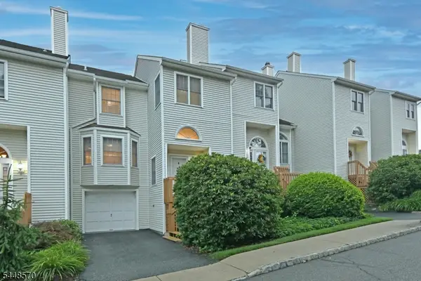 6 Erin Way, Lincoln Park Boro, NJ 07035