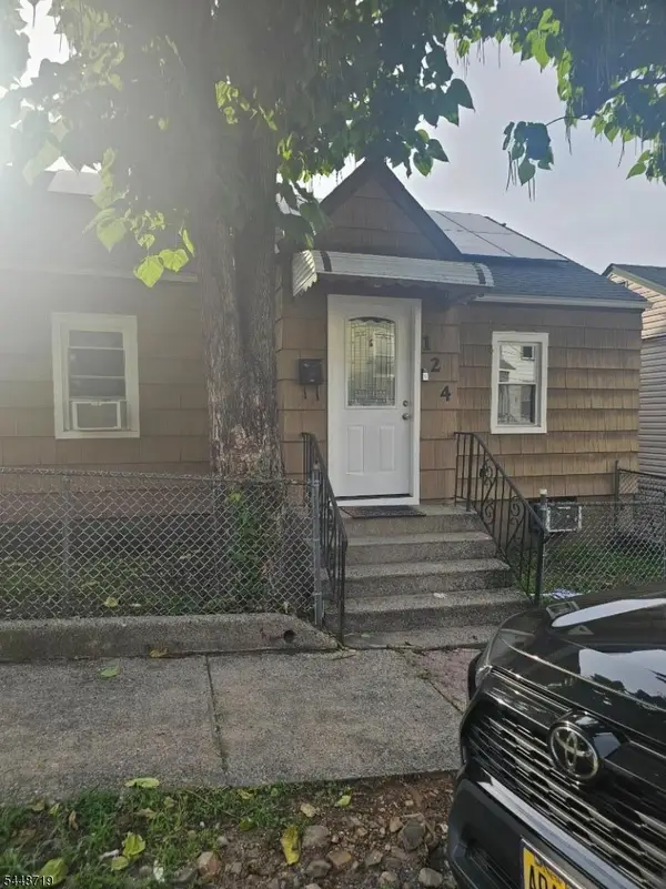 251 Dixon Ave, Paterson City, NJ 07501
