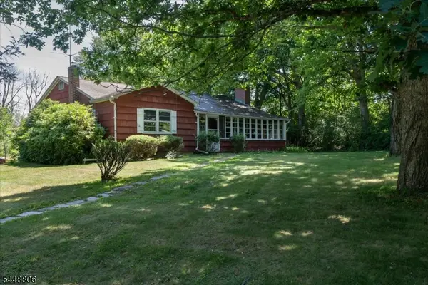 53 Kemah Mecca Lake Rd, Hampton Twp., NJ 07860