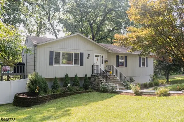 34 Crestwood Rd, Rockaway Boro, NJ 07866
