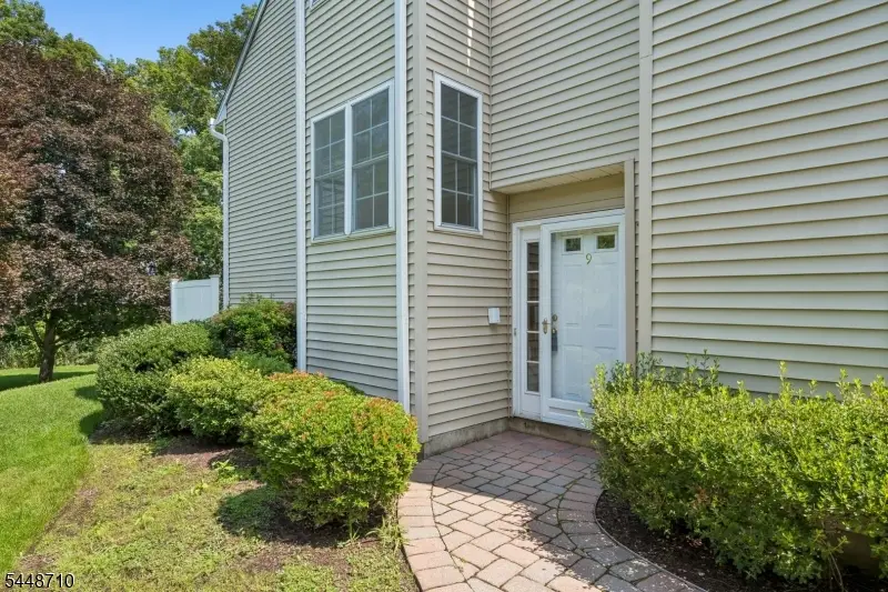 9 Paula Way Ondo, Berkeley Heights, NJ 07922 - #3