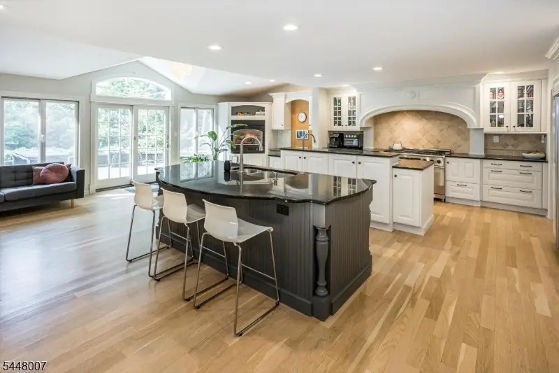 24 Coventry Rd, Mendham, NJ 07945 - #2