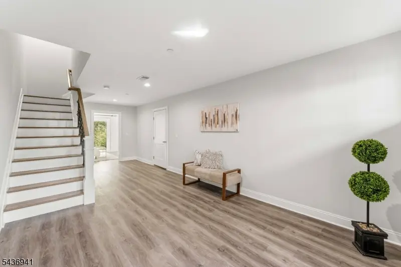 19 Riverbend Ct, New Providence, NJ 07974 - #2