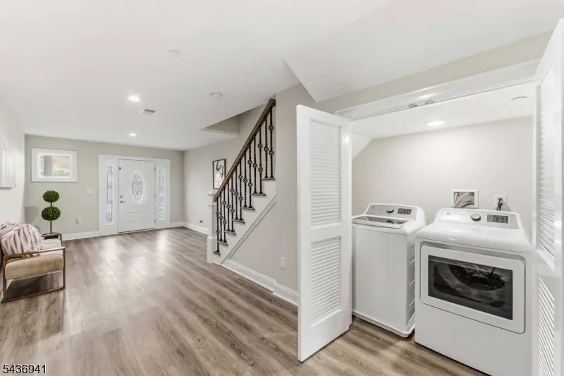 19 Riverbend Ct, New Providence, NJ 07974 - #3