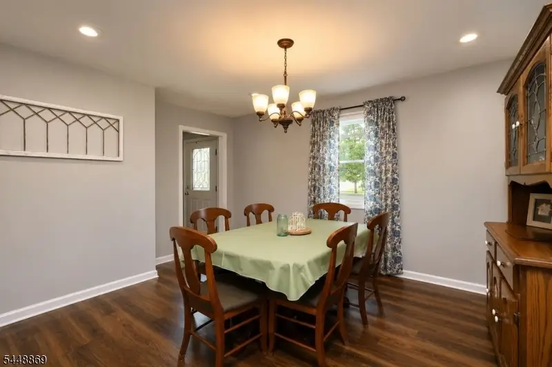4 Blue Grass Dr, Ewing, NJ 08638 - #3