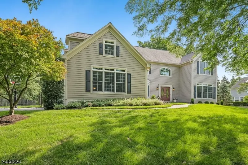4 Hawkes Ct, Bridgewater, NJ 08807 - #2