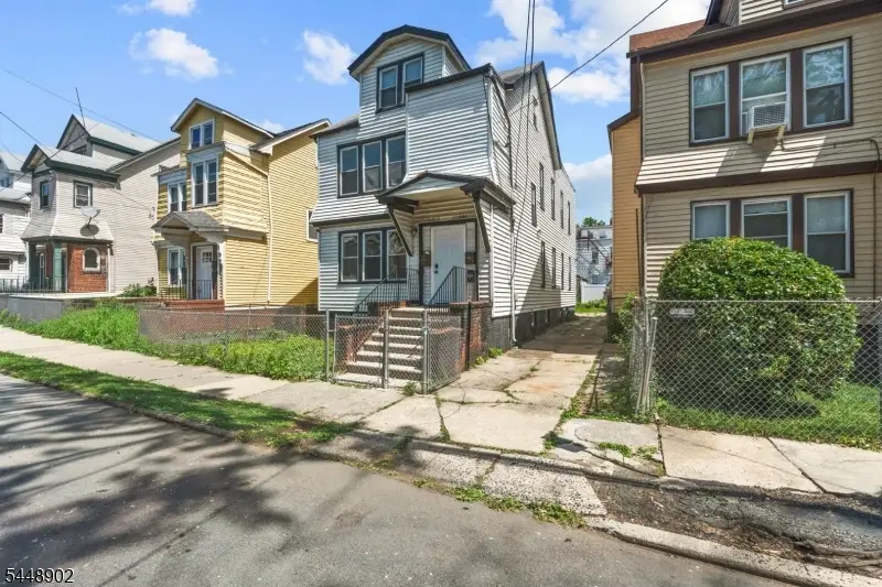 278 Wainwright St, Newark, NJ 07112 - #1