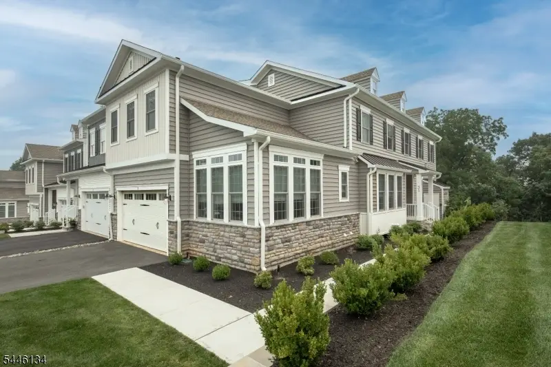 31 Hillandale Dr #204, Mendham, NJ 07945 - #2