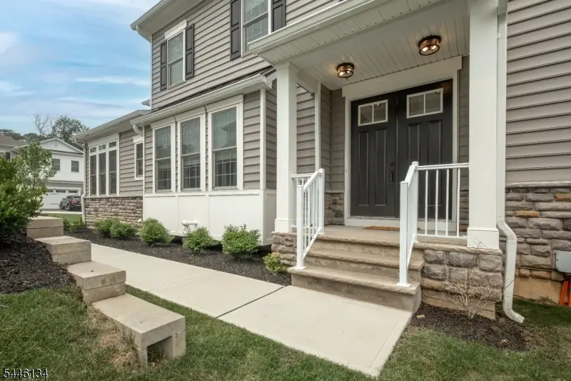 31 Hillandale Dr #204, Mendham, NJ 07945 - #3