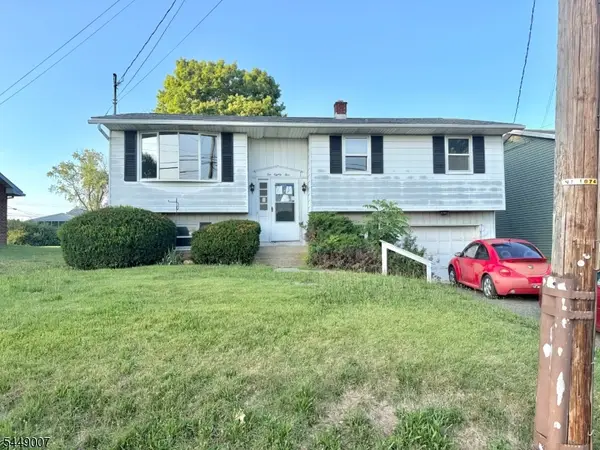 1085 Grand St, Phillipsburg Town, NJ 08865