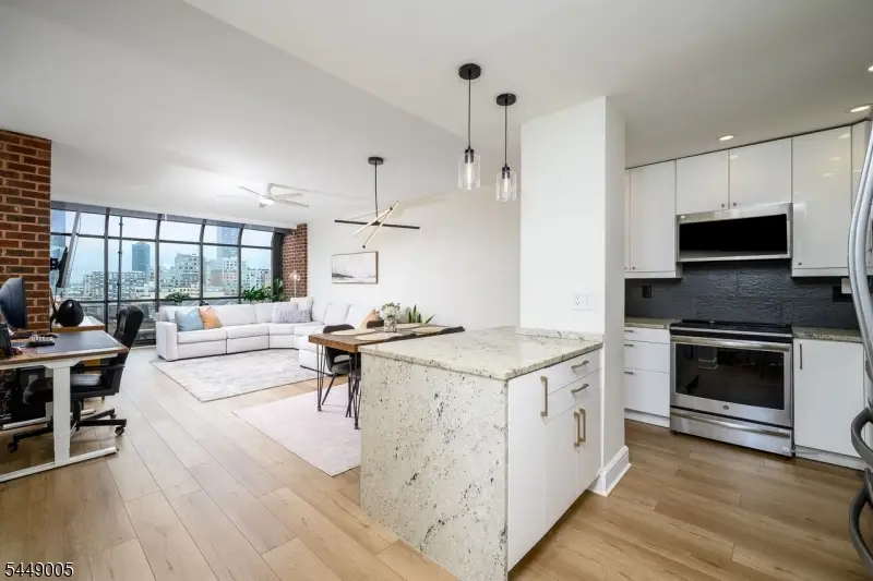 1 Greene St #809, Jersey City, NJ 07302 - #1