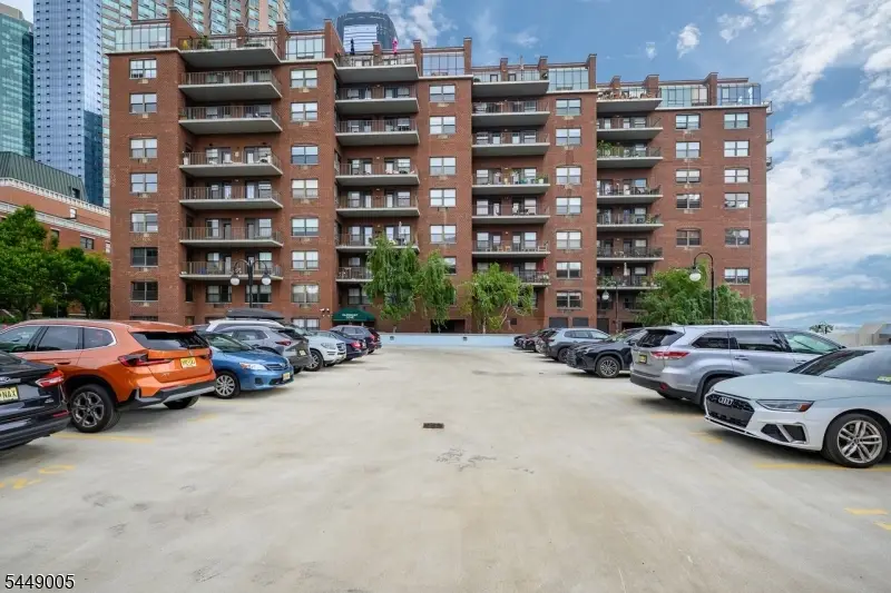 1 Greene St #809, Jersey City, NJ 07302 - #3