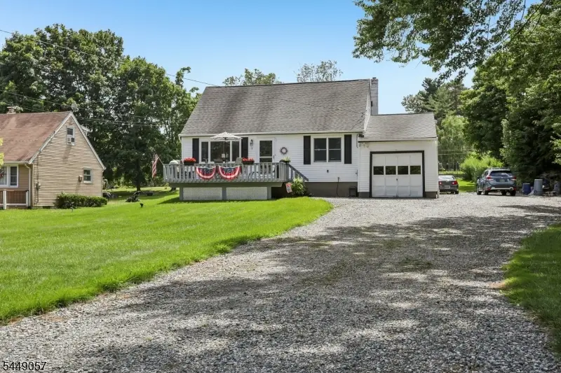 8 Windsor Rd, West Milford, NJ 07480 - #3