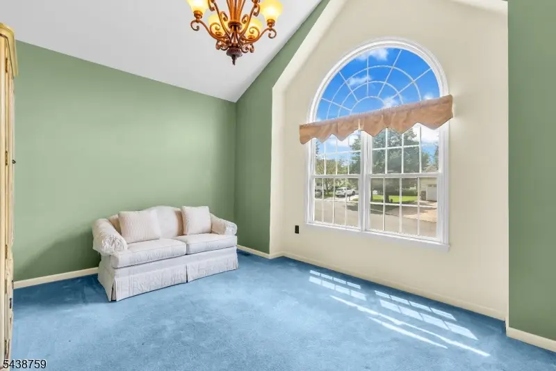 4 Abrams Ct, Franklin, NJ 08873 - #3