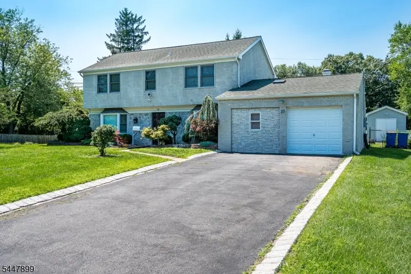 20 Tamarack Rd, Franklin, NJ 08873 - #2