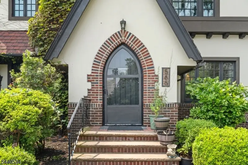 562 Irvington Ave, Elizabeth, NJ 07208 - #2