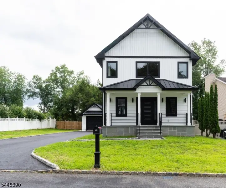 9 Hugenot St, East Hanover, NJ 07936 - #1