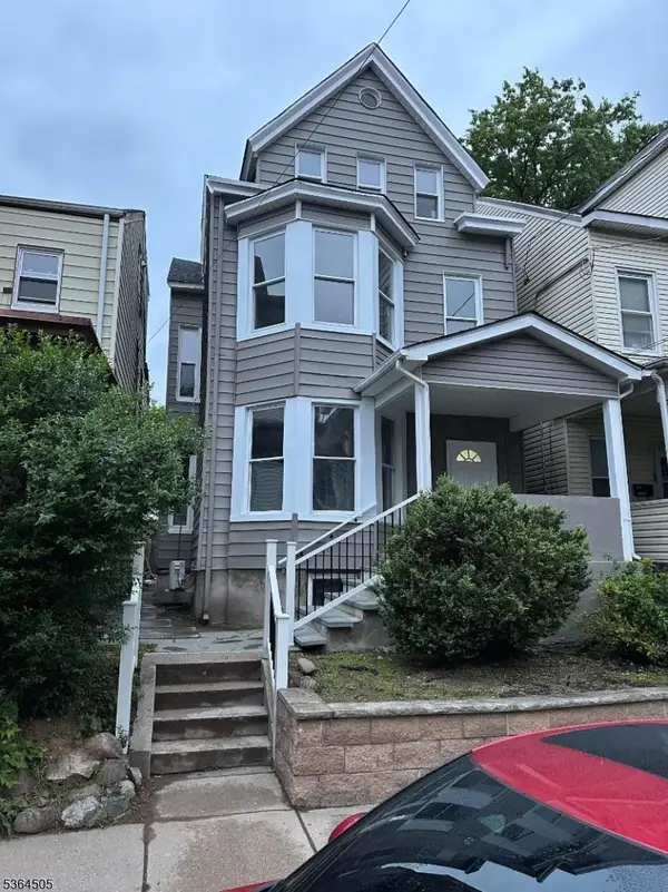 676 E 24th St, Paterson City, NJ 07504