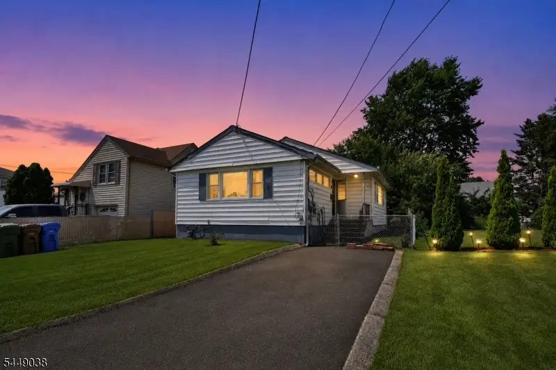 915 Essex Ave, Linden, NJ 07036 - #1