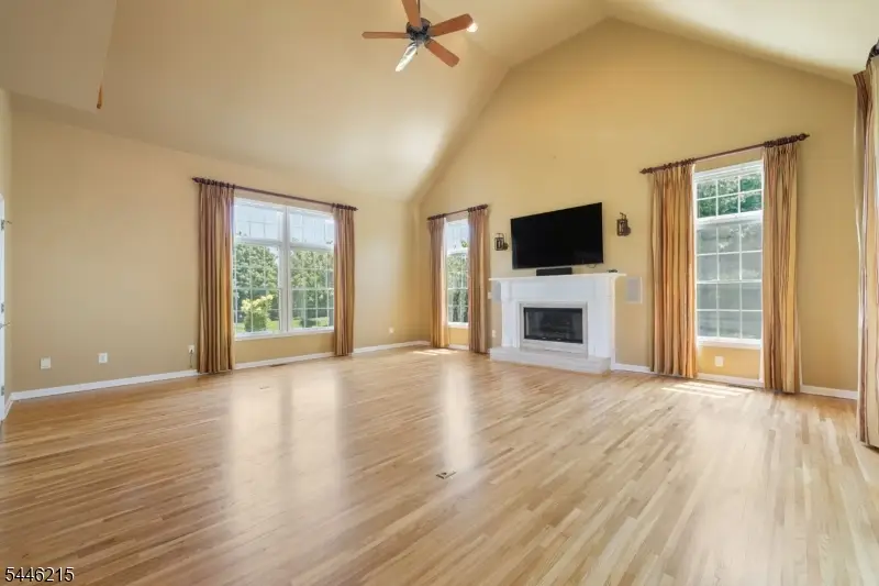 5 Sun Valley Way, Washington, NJ 07853 - #3