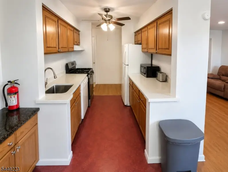 605 Grove St #E4, Clifton, NJ 07013 - #2