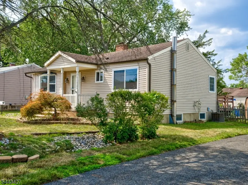 418 Harrison Ave, Manville, NJ 08835 - #2