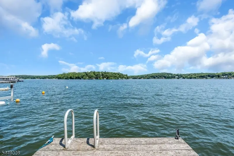 16 Lakeview Rd, Hopatcong, NJ 07843 - #3