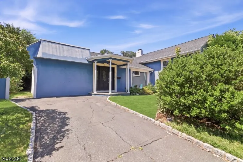 200 Mccosh Rd, Clifton, NJ 07043 - #1
