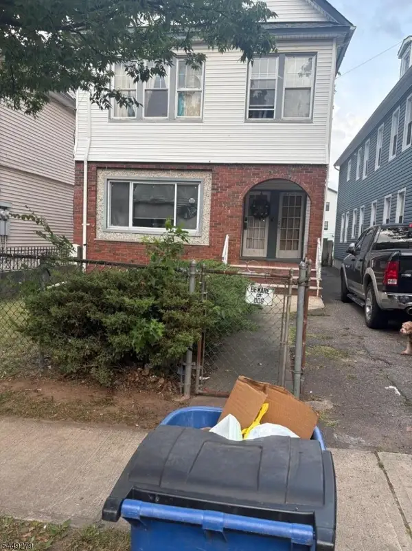 954 Madison Ave #2, Elizabeth City, NJ 07201