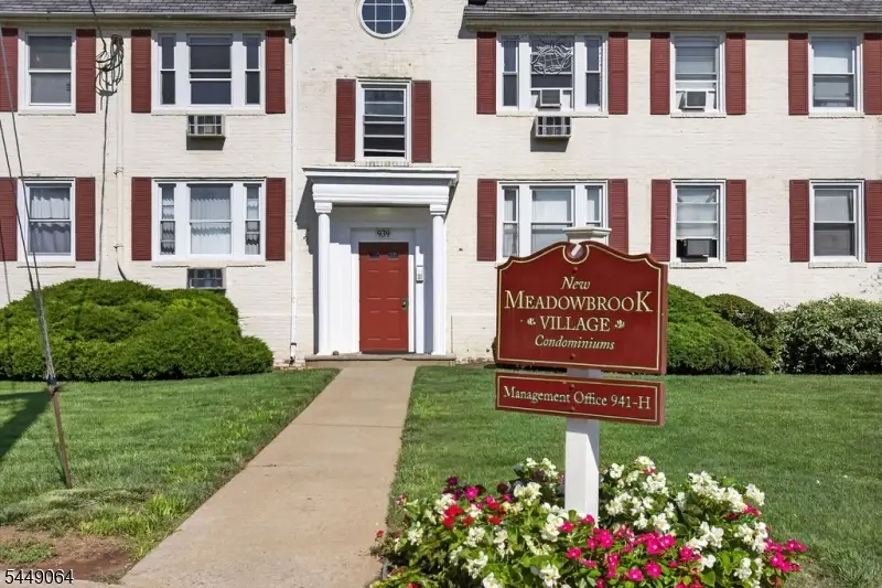 939C E Front St #104, Plainfield, NJ 07062 - #3