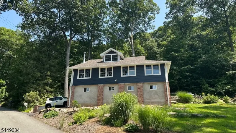 20 Mt Crest Rd, Oak Ridge, NJ 07438 - #1
