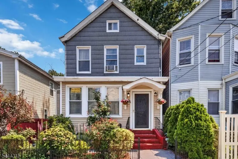 12 Maple St, Garfield, NJ 07026 - #3