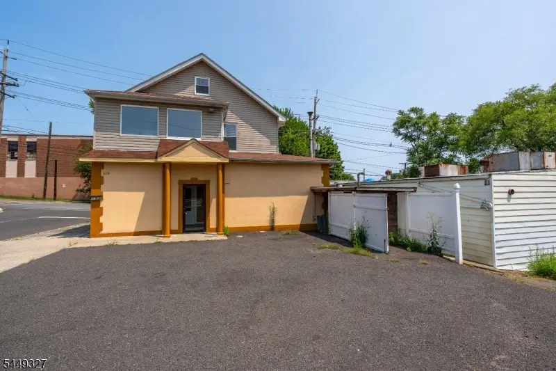 476 Bloy St, Hillside, NJ 07205 - #2