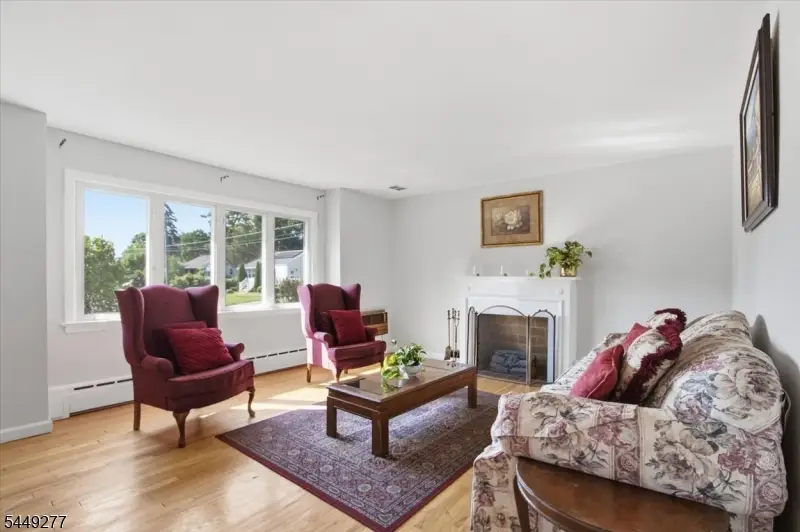 36 Oakland Ave, Franklin, NJ 08873 - #3
