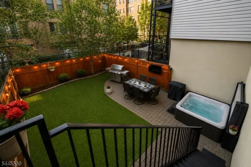 128 Jackson St #2B, Hoboken, NJ 07030 - #1