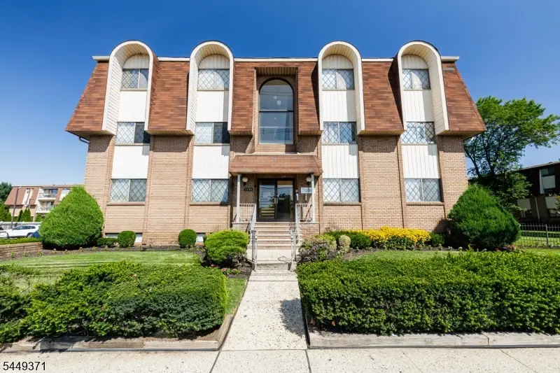 1190 W St Gorge Ave C-31 #C31, Linden, NJ 07036 - #2