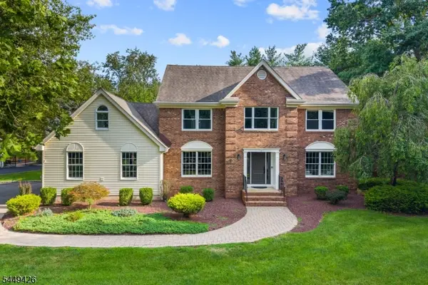 1 Layton Ct, Hillsborough Twp., NJ 08844