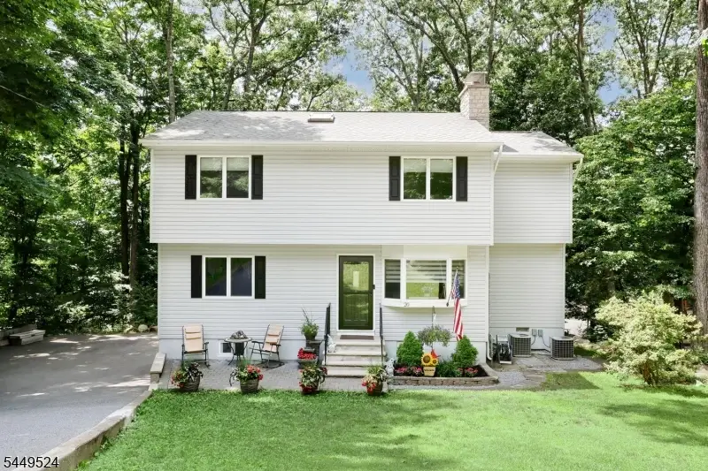 20 Linnea Pl, Ringwood, NJ 07456 - #2