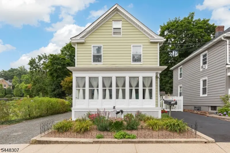 118 Claremont Rd, Bernardsville, NJ 07924 - #1