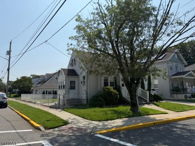 98 Liberty St, Woodbridge, NJ 07095 - #2