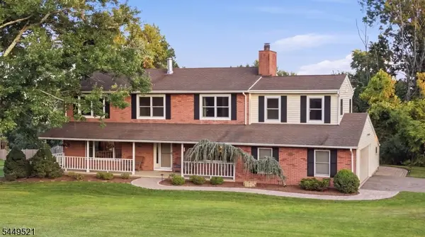 17 Dogwood Dr, Delaware Twp., NJ 08822
