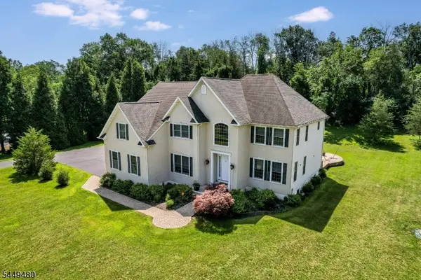 4 Green Tree Dr, Green Twp., NJ 07821