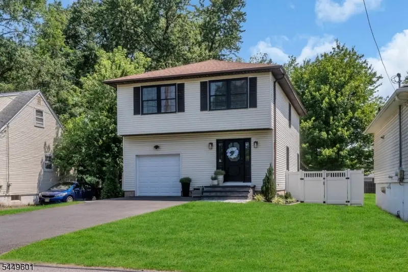 69 Leghorn Ave, Bradley Gardens, NJ 08807 - #2