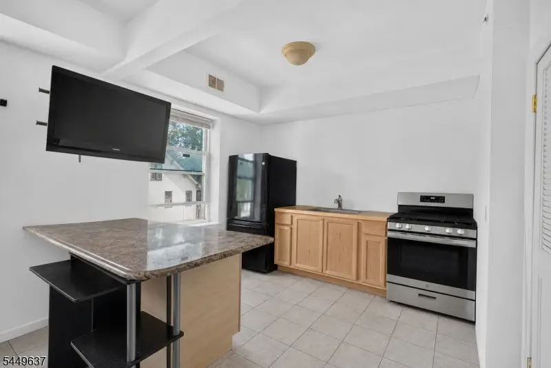 133 N Maple Ave #303, East Orange, NJ 07017 - #1