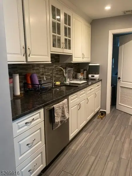 29 Fairview Pl #3A, Bloomfield Twp., NJ 07003