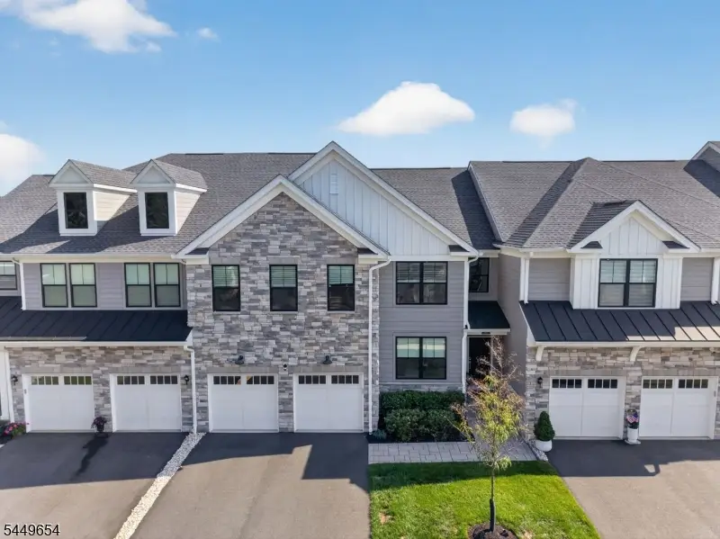6 Concord Ct, Warren, NJ 07059 - #2